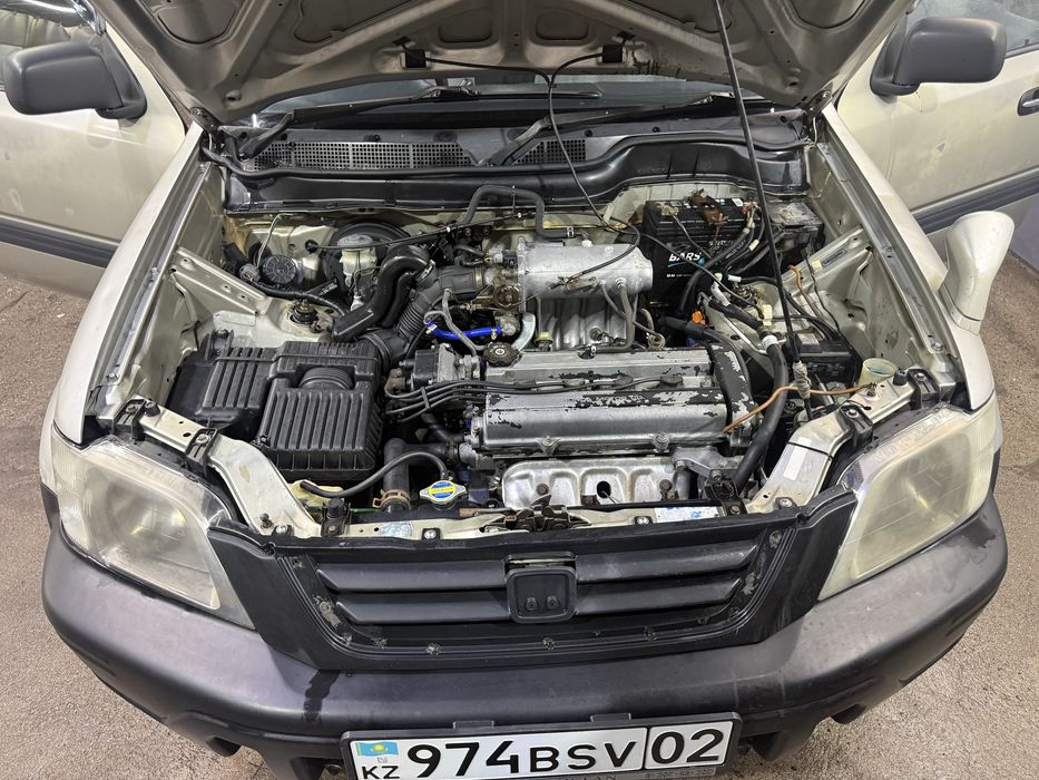 Авто машина Honda CR-V 1997