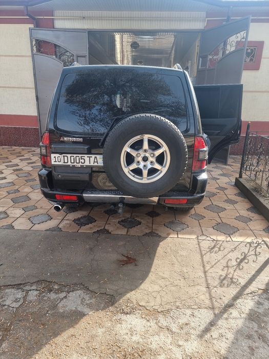 Srochna sotiladi Mitsubishi mantero