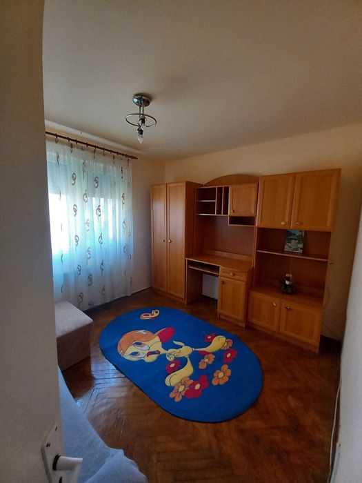 Inchiriez apartament semidecomandat-Calea Sagului