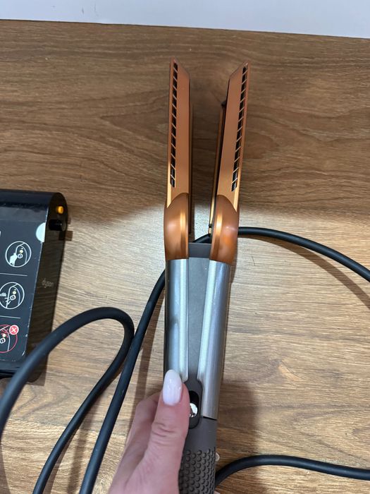 Преса за коса Dyson HT01 Airstrait