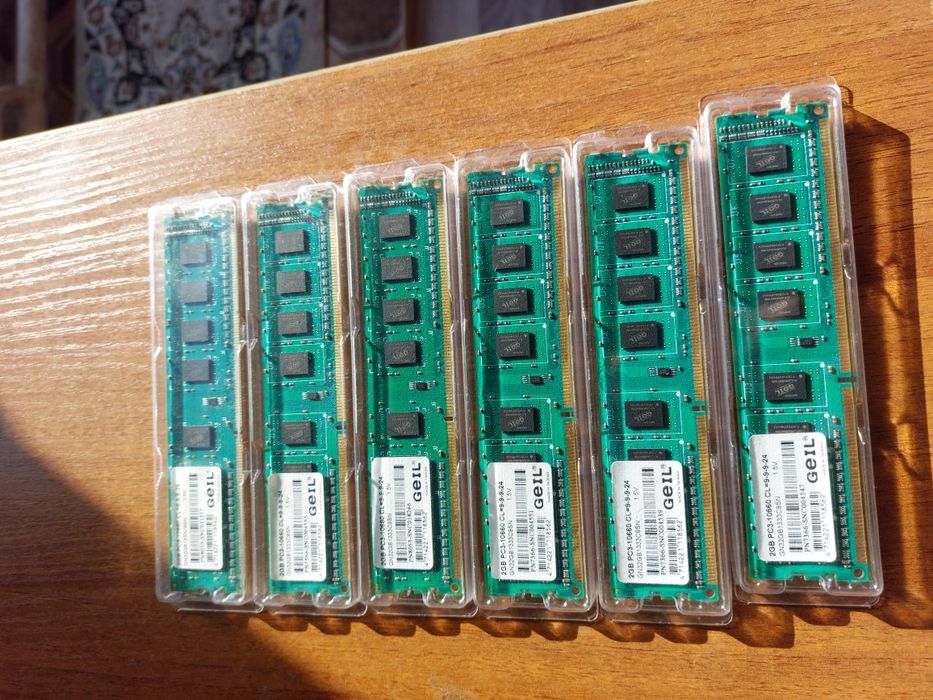 Продам ОЗУ DDR3  2 ГБ