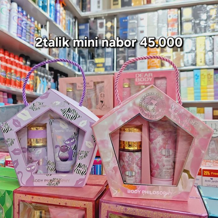 8-martga ayollar uchun nabor