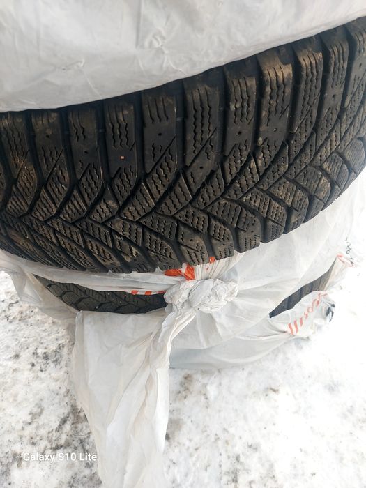 Продам автошины новые