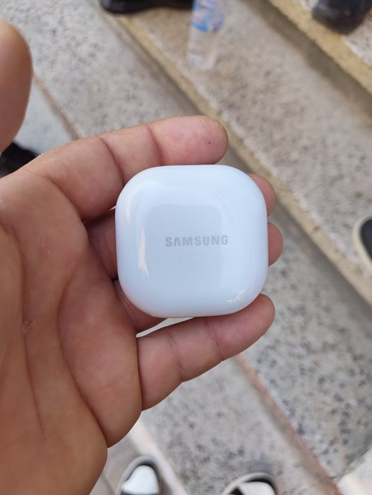 Samsung Galaxy buds 2