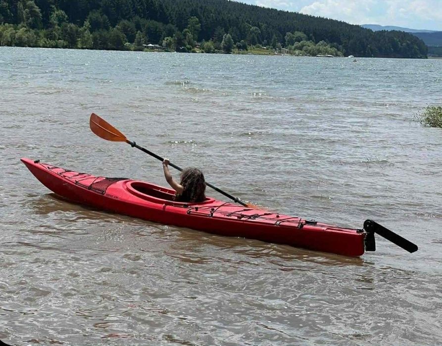 Едноместен каяк - много запазен