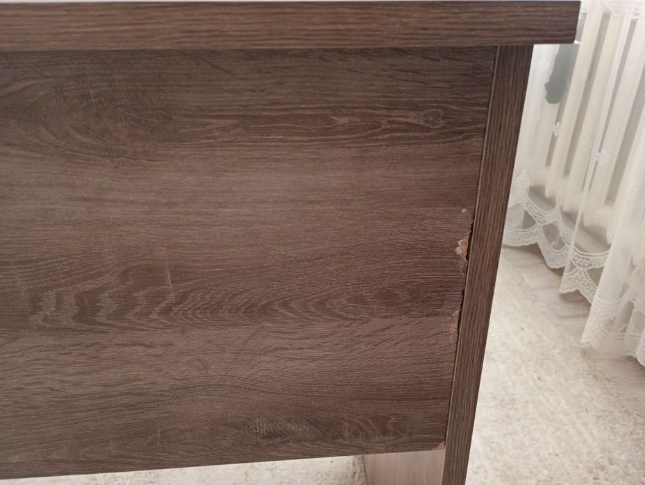 Письменный стол / Консоль в современном стиле