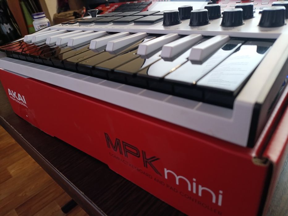 MPK Mini MK3 White