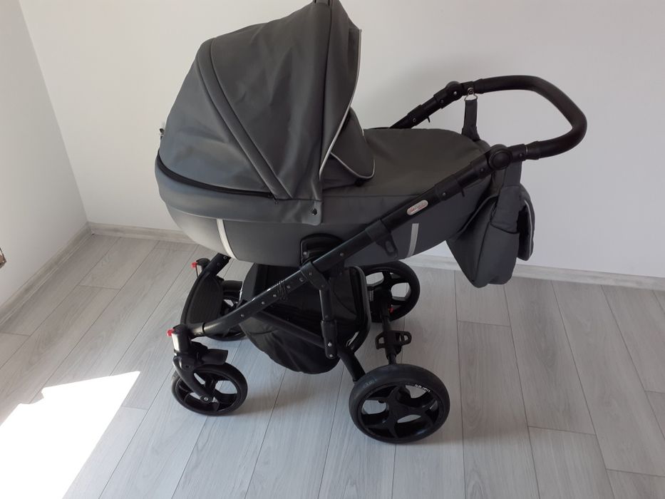 Бебешка количка 3в1 Kuga