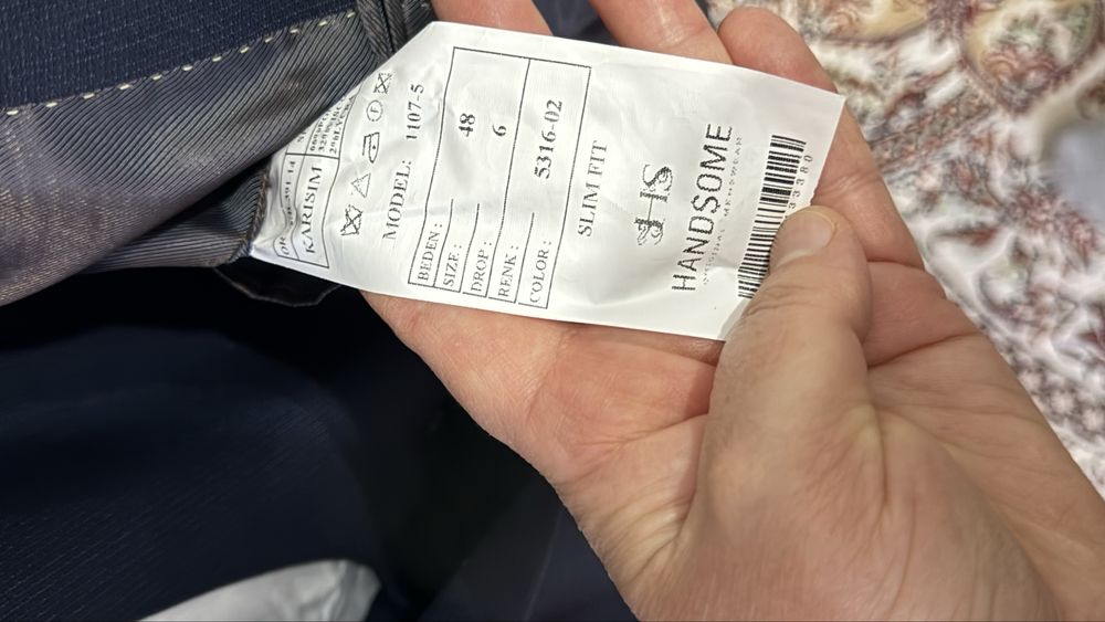 Продам костюм.