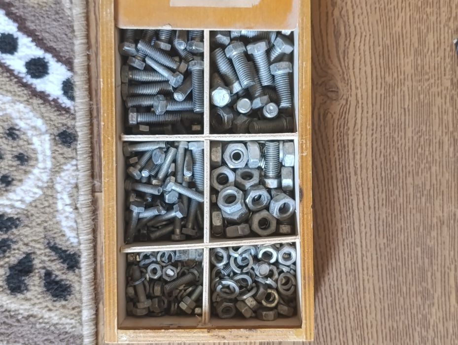Продаются болты разных размеров