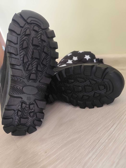 Нови оригинални апрески Tommy Hilfiger