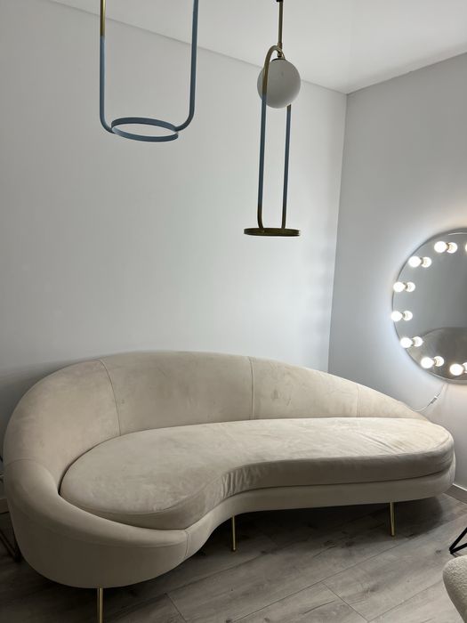 Canapea crem moderna