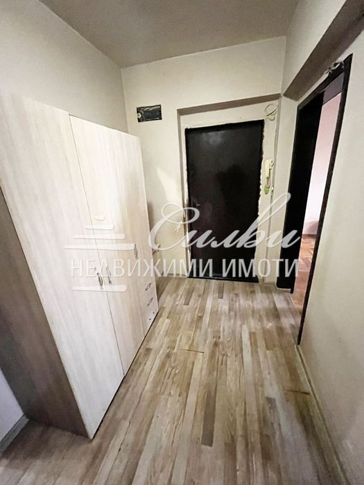 Продава се Двустаен апартамент в Шумен, Център - 64 кв.м за 1474 €/кв.м - Снимка #6