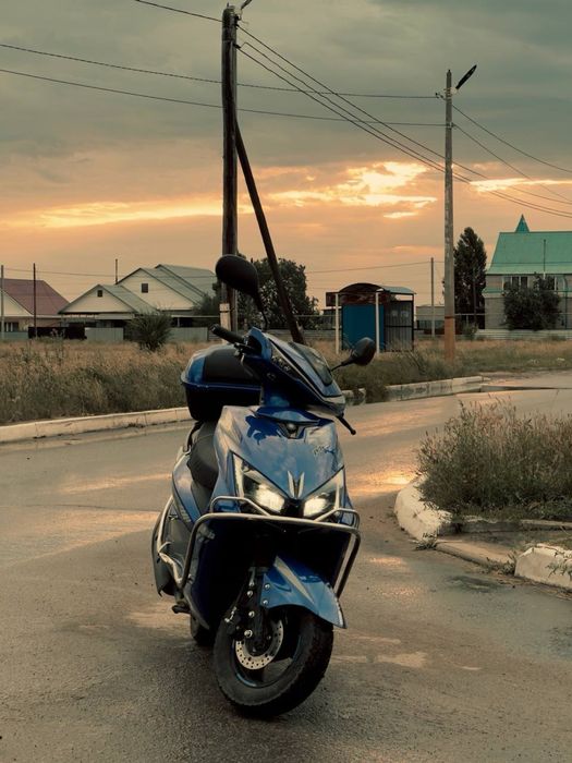 Скутер м10 срочно продам