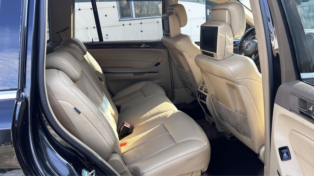 Продам Мерседес GL-550