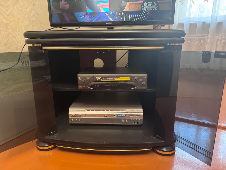 Тумба под телевизор