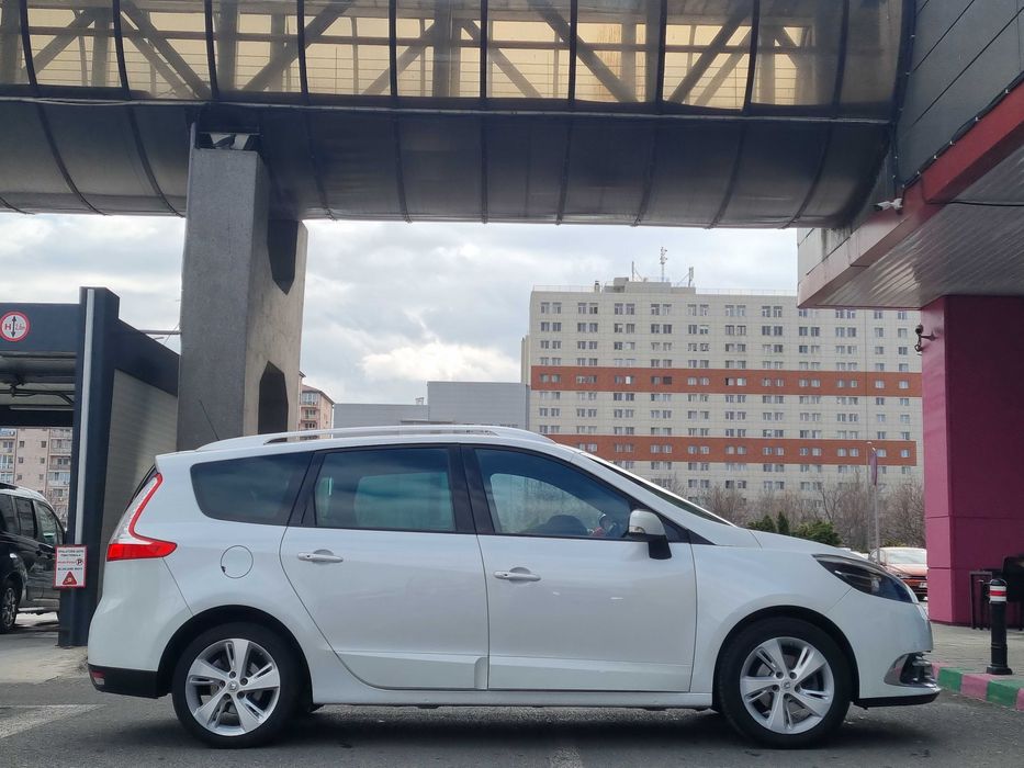 Renault Grand Scenic 7 Locuri-DVD+TV+Video