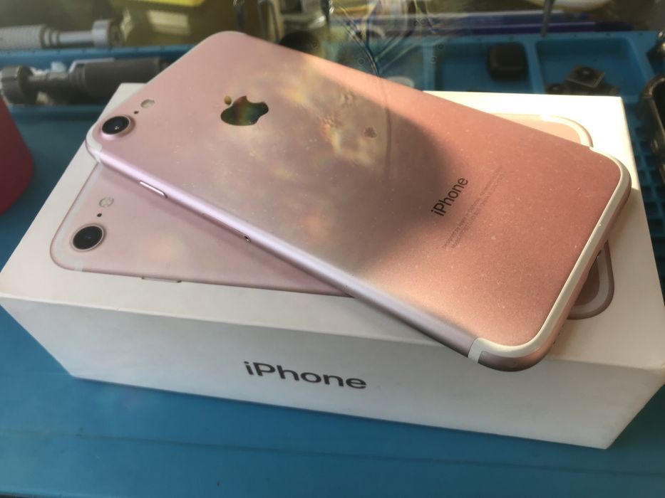 Прдам  iphone 7 и Орро reno 5lite