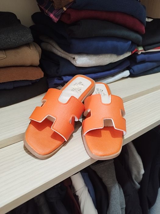 Papuci dama , noi fara eticheta