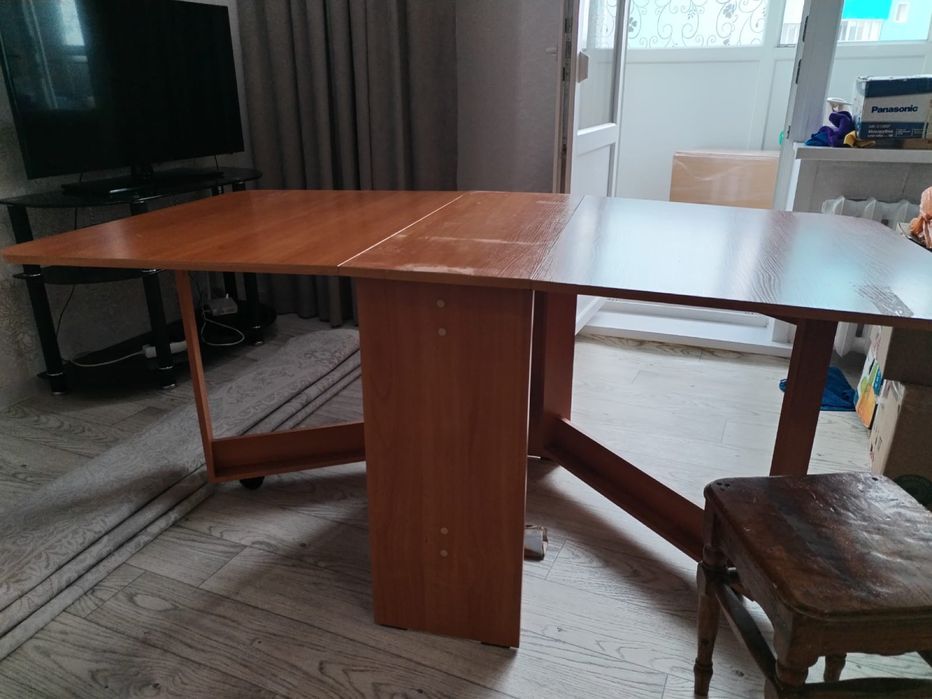 продам стол книжку