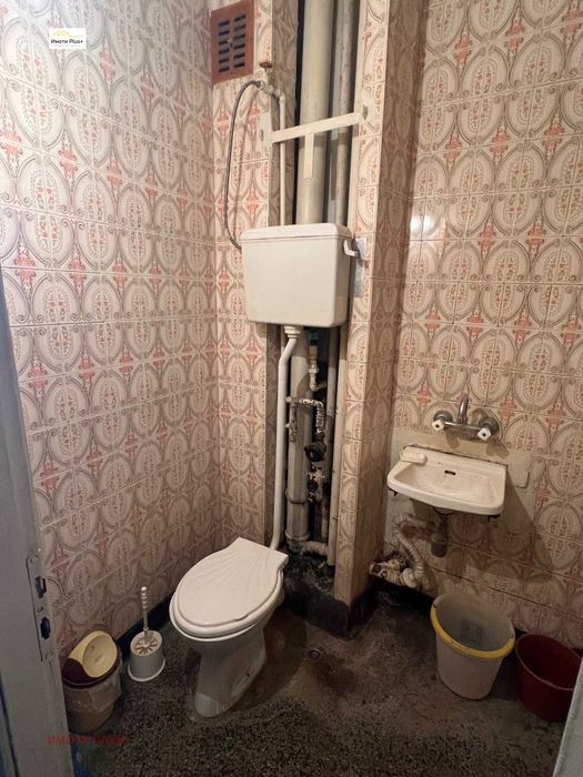 Продава 2-стаен.