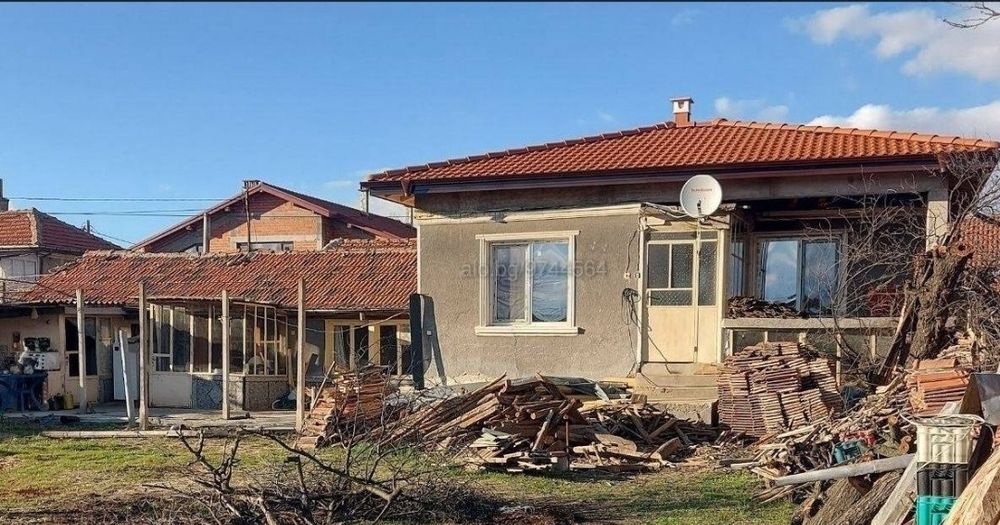 Продава се Къща в с. Дълго поле, Област Пловдив - 90 кв.м за 634 €/кв.м - Снимка #1