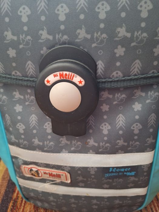 Ученическа раница McNeil