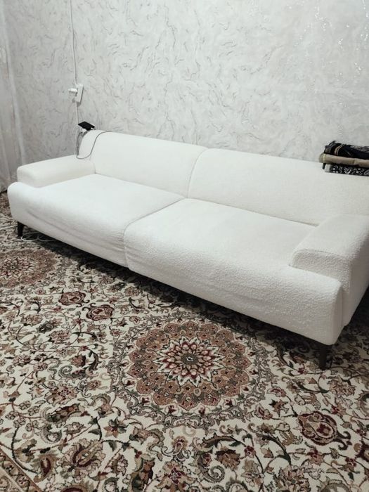 Срочно продам диван