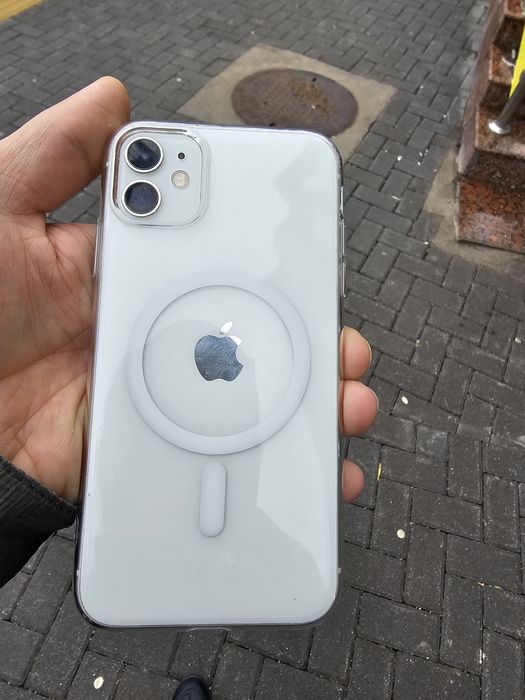 IPhone 11 pro Mac 64gb pachti ideal