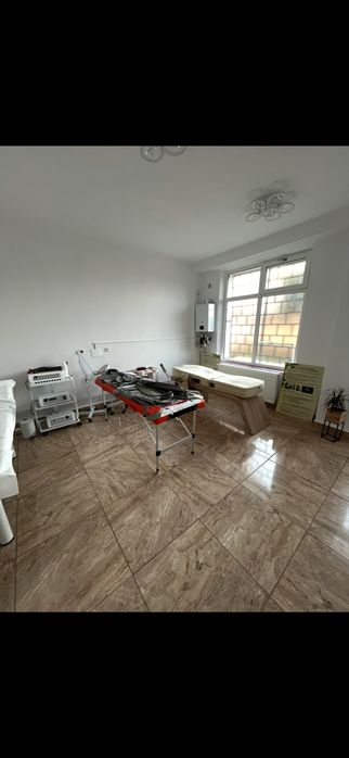 Inchiriez  spatiu comercial!!