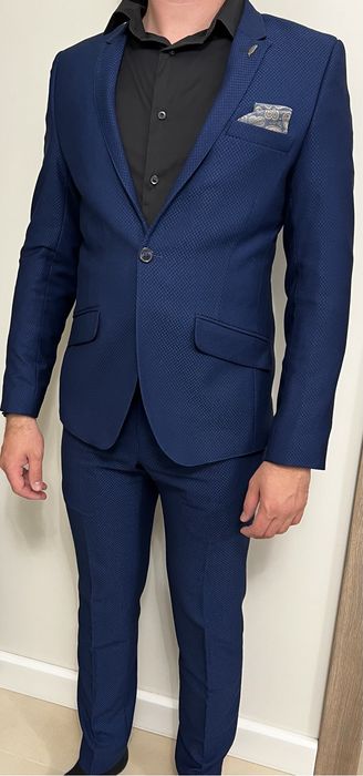 Costum barbati marimea 46