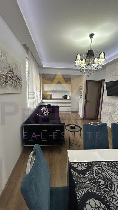 Продава се Четиристаен апартамент в Бургас, Възраждане - 94 кв.м за 1490 €/кв.м - Снимка #3