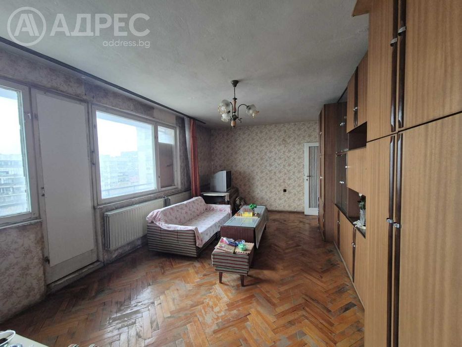 Тристаен апартамент, Широк Център, 87 кв.м., ет. 8, тухла