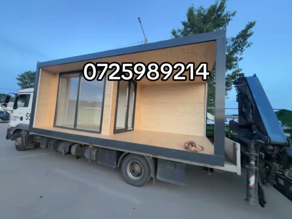 Containere modulare container modular terasa cu lemn model deosebit pentru curtea exterioara loc pentru luat masa