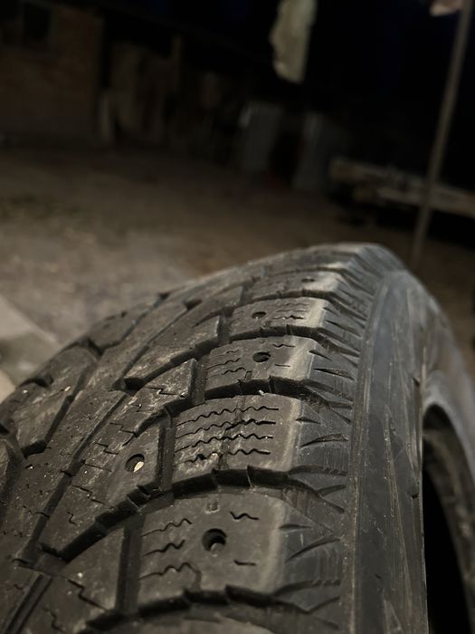 Hankook 215/70R16