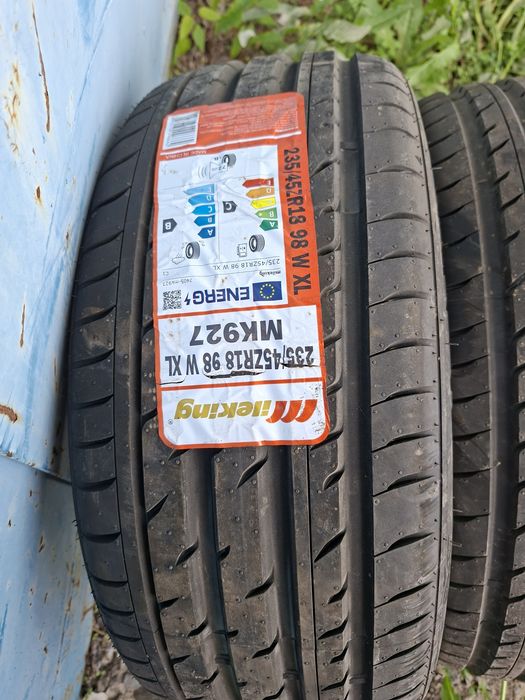 Продам шины. 235/45/18 Китай
