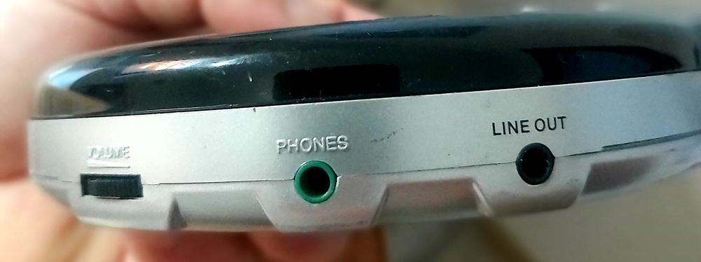 CD Player Portabil AEG CDP 4212 – MP3, Anti-Shock, Perfect Funcțional