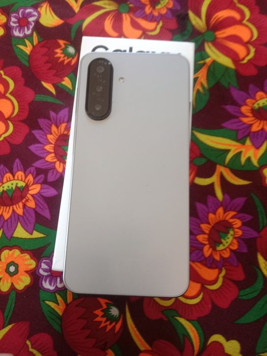 Самсунг А17.128+8 йанги