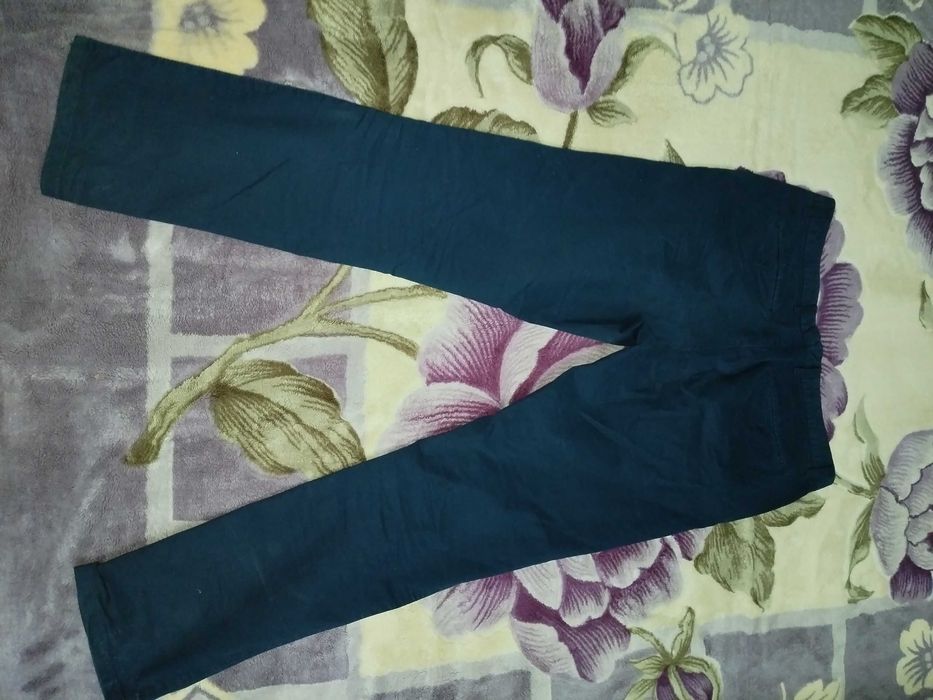 Продам 2 пару джинс фирменные