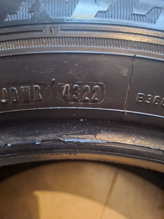 2 Летни гуми Дънлоп 215/60/16 ДОТ22 7мм