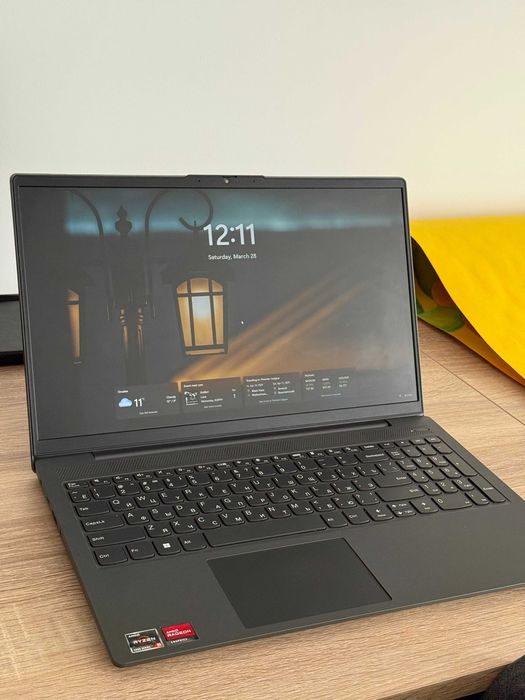 Lenovo IdeaPad 5 – Ryzen 5, 8GB RAM, 512GB SSD