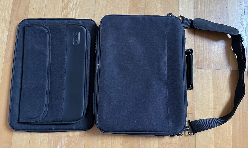 Geanta laptop Targus 16”