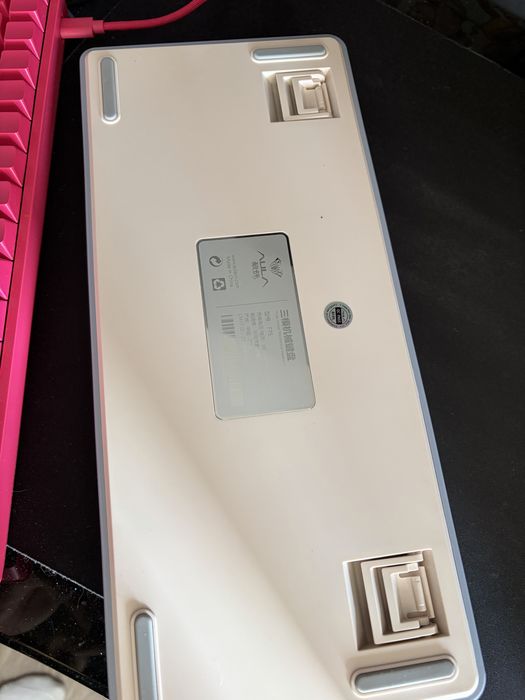 Продам клавиатуру Aula f75