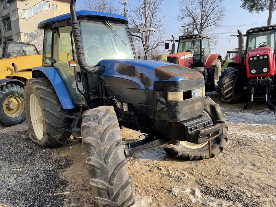 Dezmembrez New Holland M135,160