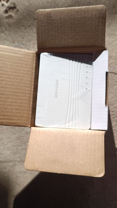 Switch 5-port Gigabit HIKVISION. НОВЫЙ