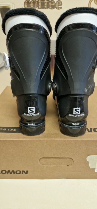 Clăpari schii Salomon aproape noi