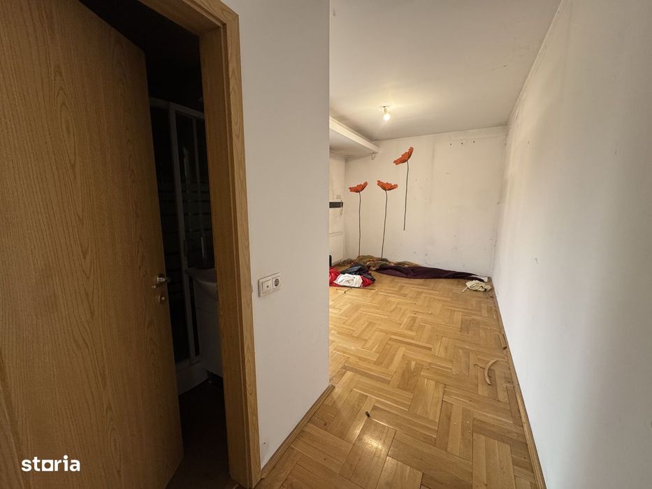 Spatiu pentru birouri, 400 mp utili, 1300 mp teren, zona Eugen Ionesco