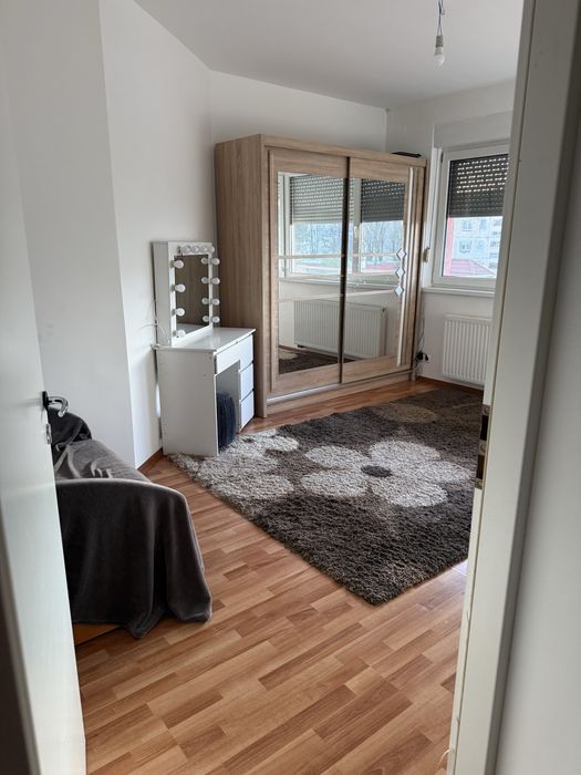 De vanzare apartament 3 camere in asociatie zona 14 Mai