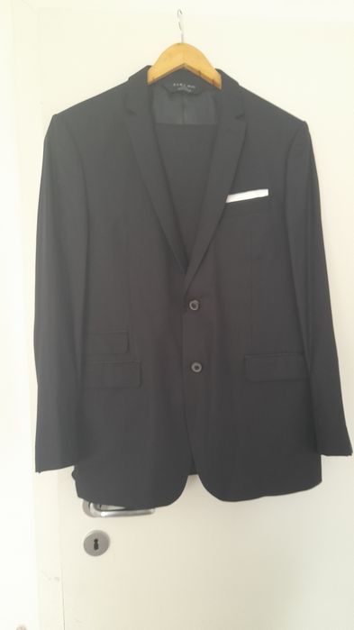 Costum bărbătesc negru Zara
