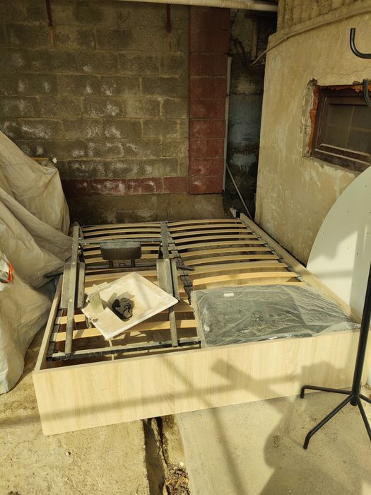 Кровать двуспальная